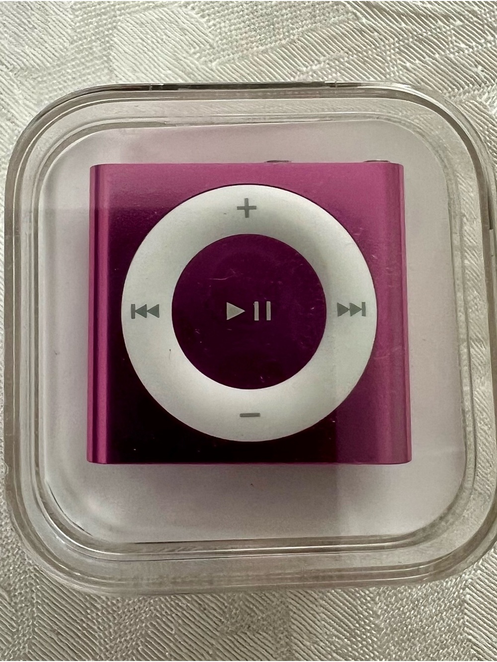 Apple Pink Clip MP3 Player with White Click Wheel